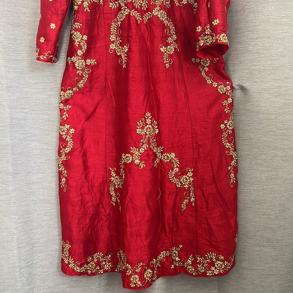 Beautiful red embroidered silk jacket with kundan work anarkali Bridal dress - Picture 10 of 14